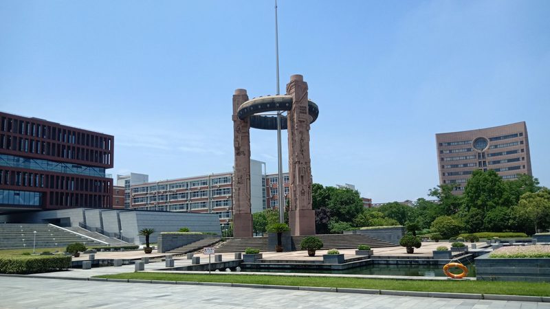 汽车级电流检测电阻：选型标准与关键考量